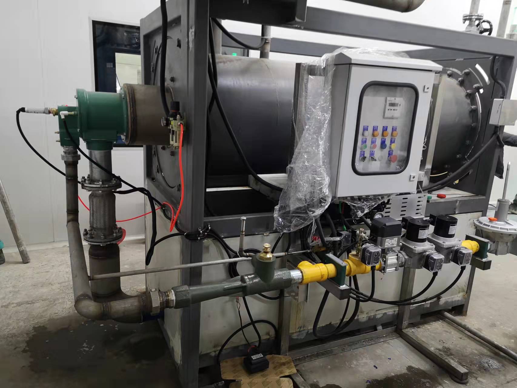 Industrial combustion system with burner, gas controls and control cabinet